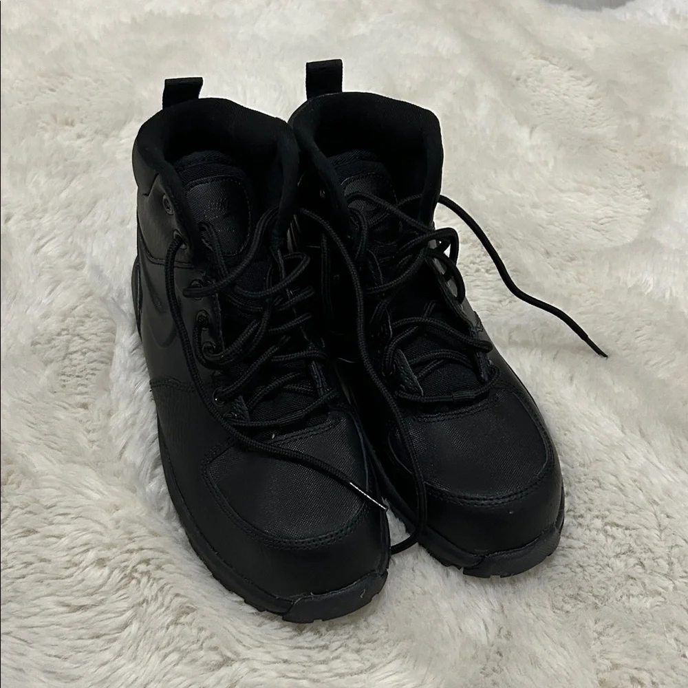Nike Manoa Black Leather Booties Boys